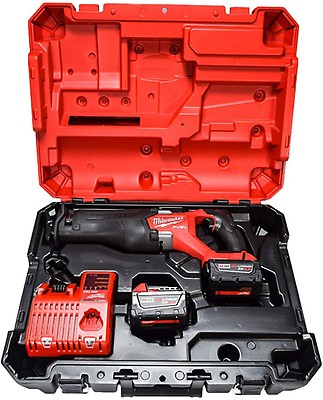 Milwaukee M18 Fuel 15mm Random Orbital Polisher. Model #2684-20