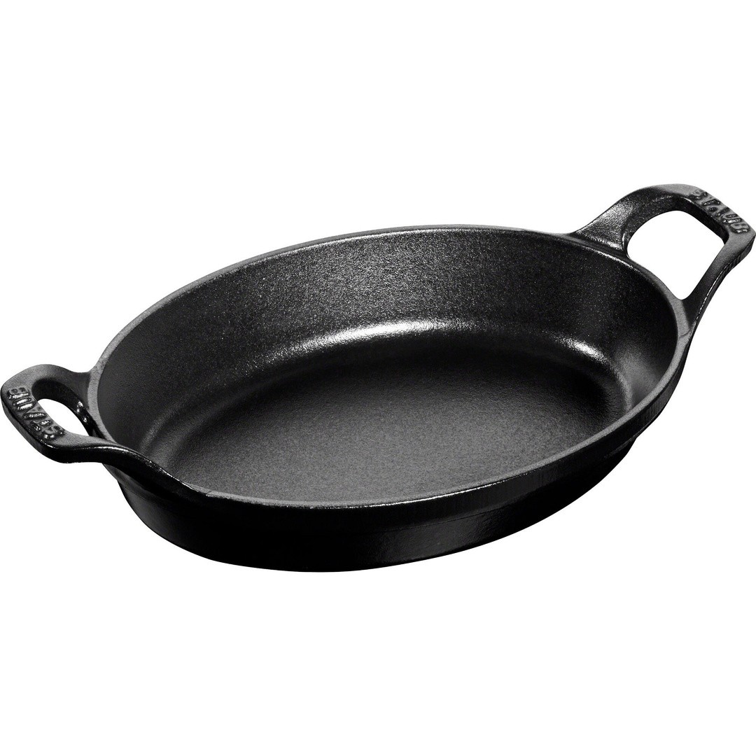Staub La Cocotte Oval Form/Fat Svart 32 cm 2,6 l | Bakeren og Kokken