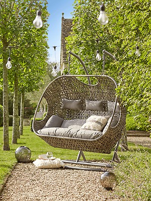 Garden best sale cocoon seat