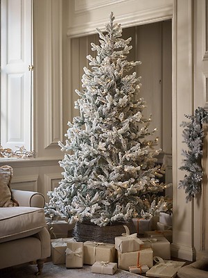 The Ultimate Pre-Lit Christmas Tree - Green