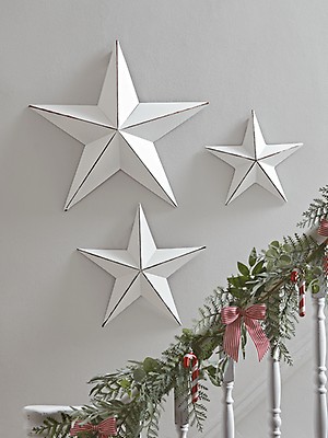 Make Oversized, Light-Up Snowflake Holiday Decorations From Wire