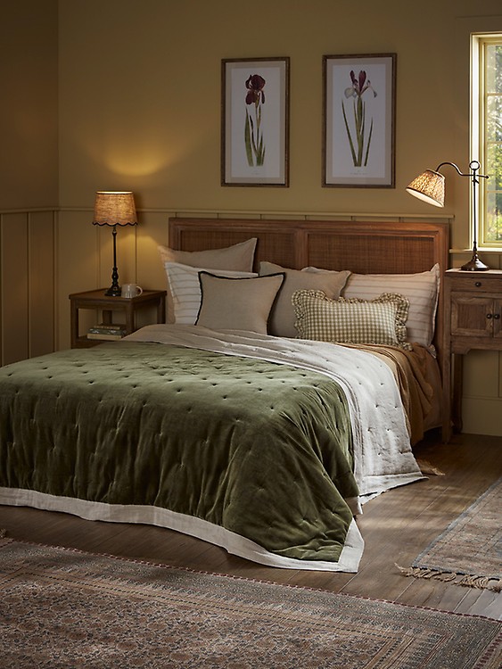 Reversible Velvet and Cotton Linen Kingsize Quilt