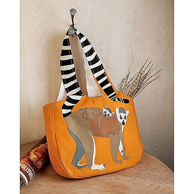 Giraffe best sale beach bag