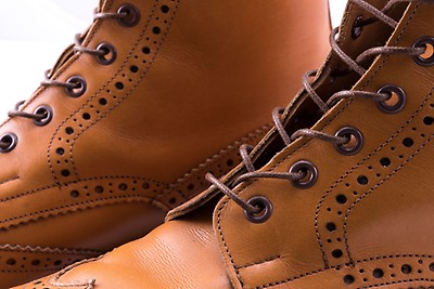 Light Brown Boot Laces Round Waxed Cotton - by Fort Belvedere