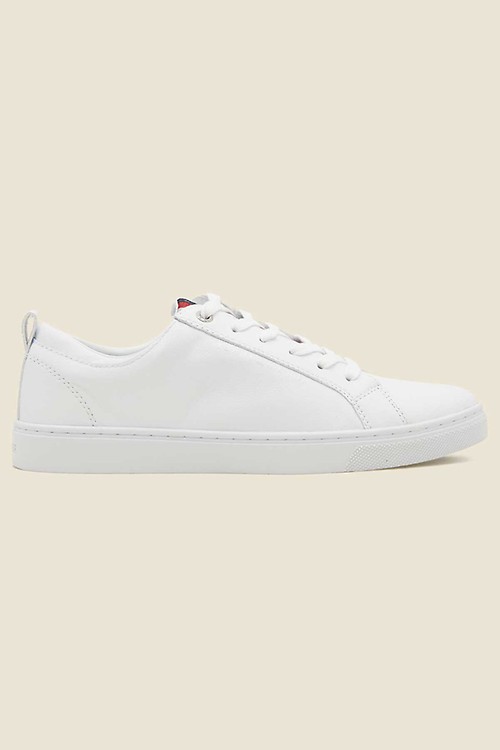 tommy jeans universal store