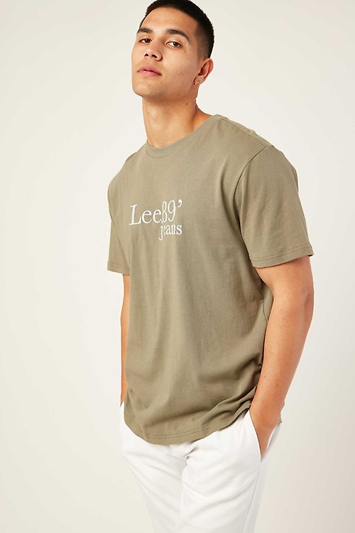 tommy jeans universal store