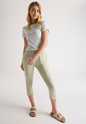 Womens Black Floral Relaxed Crop Trousers Peacocks