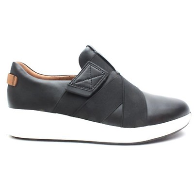 clarks shoes stockists