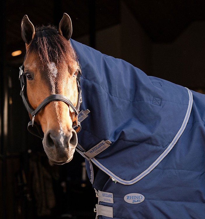 Couverture Cheval Horseware Rambo Optimo 200g Avec Capuche, Noir, Taille 7'0" (Neuf, Défauts Mineurs)