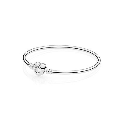 Pandora moments heart hot sale clasp bracelet