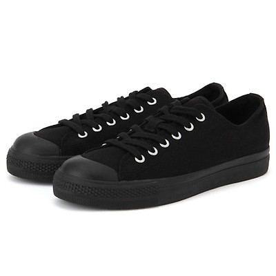 comfortable black sneakers