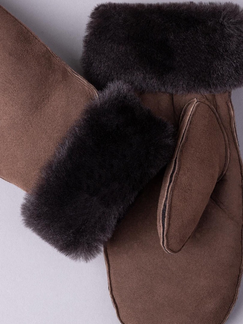 Ladies' Classic Sheepskin Mittens in Tan Lakeland Leather