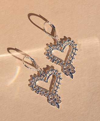 Zoe and morgan deals gypsy heart earrings gold