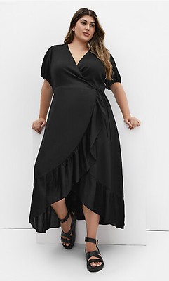 Women's Plus Size Epic Fleur Black Floral Wrap Midi Dress