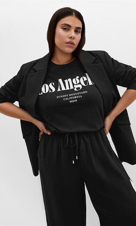 Women's Plus Size Oversized Angels Dusty Rose Tee
