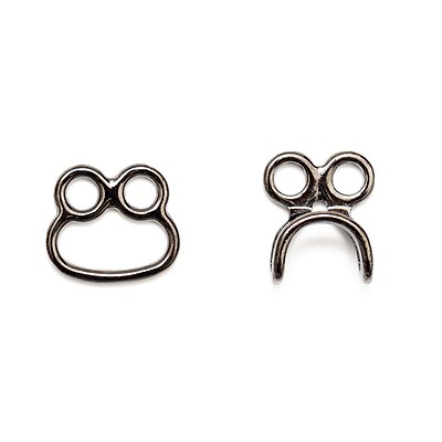 DRESS HOOKS AND EYES SIZE-3 - SILVER