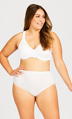 Every great plus size outfit starts with a @somaintimates bra and panty!  #AD 💗 The new Embraceable Lace Perfect Coverage J-Hook bra ha