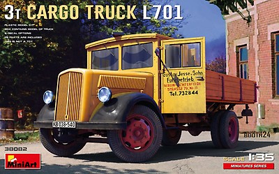 Dragon 75003 1/6 Ölçek, Volkswagen Kübelwagen Tip-82 Hafif Zırhlı Arac Plastik M