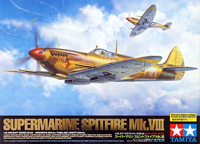 Maquette à Assembler Tamiya Spitfire Mk.XVIe - Échelle 1:32 - Kit Détaillé Avec Figurines Et Présentoir