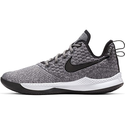 lebron womens shoe