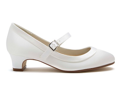 White holy hot sale communion shoes