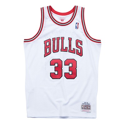 Men's Mitchell & Ness Scottie Pippen White Chicago Bulls 1995-96 Hardwood  Classics Reload Swingman Jersey