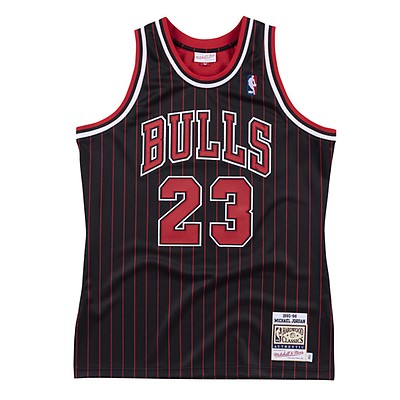 Mitchell And Ness Men Chicago Bulls Michael Jordan Gold Jersey - 23 (gold /  red)