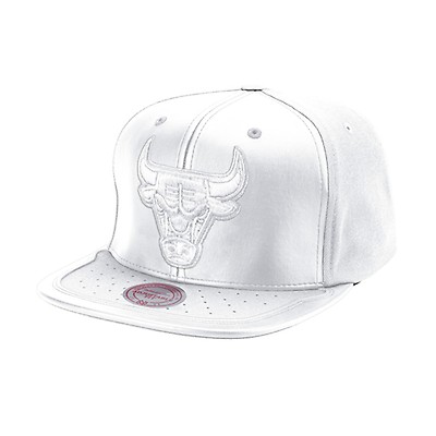 Chicago Bulls Day 1 White/Light Blue Snapback - Mitchell & Ness cap