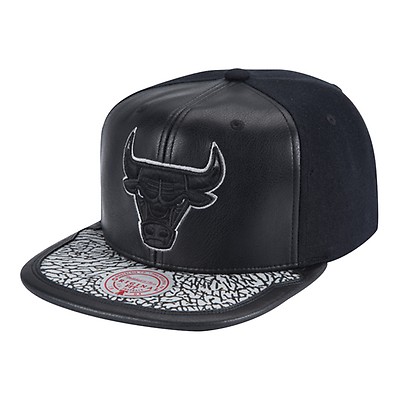 Day 5 Snapback Chicago Bulls - Shop Mitchell & Ness Snapbacks and