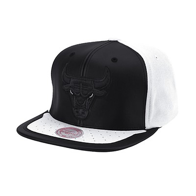Bulls 'NEON VIVID TEAM SNAPBACK' Grey-Black Hat by Mitchell & Ness 