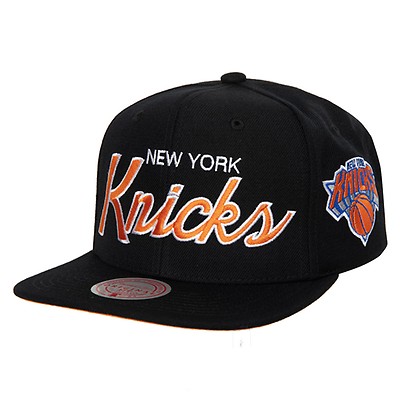 Mitchell & Ness New York Knicks Snapshot Snapback Hat - Black