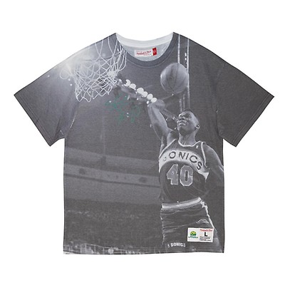 Mitchell & Ness Men's San Antonio Spurs Reload Player T-Shirt Tim