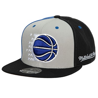 Mitchell & Ness - NBA Brown Fitted Cap - Boston Celtics Brown Sugar Bacon Brown Fitted @ Hatstore