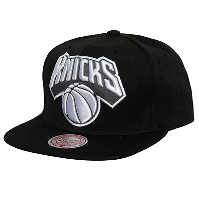 Mitchell & Ness New York Knicks Snapshot Snapback Hat - Black