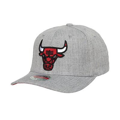 PRO STANDARD Bulls Red Rose Snapback BCB752939-BLK - Shiekh