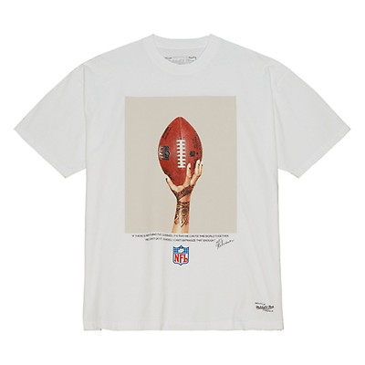 Mitchell & Ness Men's x Fenty NFL Super Bowl Airbrush T-Shirt in White - Size Small