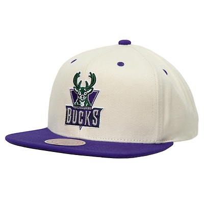 Mitchell & Ness Pink Under Finals Snapback HWC Milwaukee Bucks