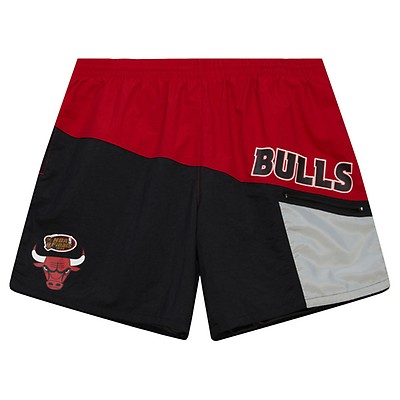 Men's Mitchell & Ness Black Chicago Bulls City Collection Heritage Hoodie