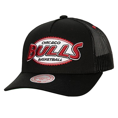 Mitchell & Ness Chicago Bulls Off White Trucker Snapback Hat Black