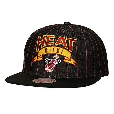 Mitchell & Ness HWC '93 City Pinstripe Milwaukee Bucks Snapback Hat