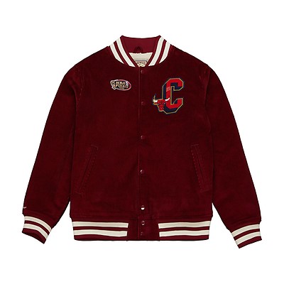 Bulls mitchell clearance and ness jacket