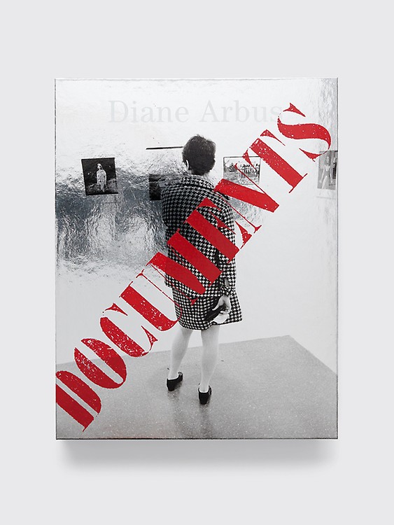 Très Bien - Diane Arbus: Revelations