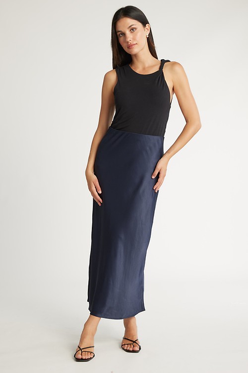 Navy blue skirt outlet slip