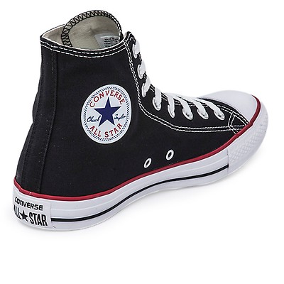 Encontrá modelos exclusivos de Converse en Solo